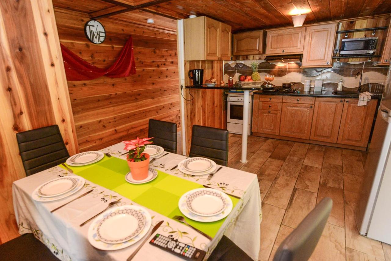 Le Chalet A Joel Cilaos Εξωτερικό φωτογραφία